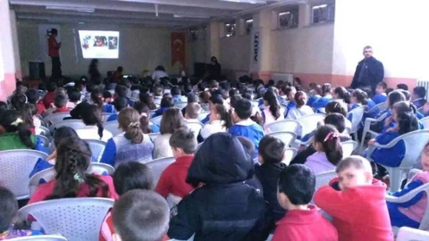 AKUT Afyonkarahisar Şubesi “Deprem Haftası” Etkinliklerine Başladı