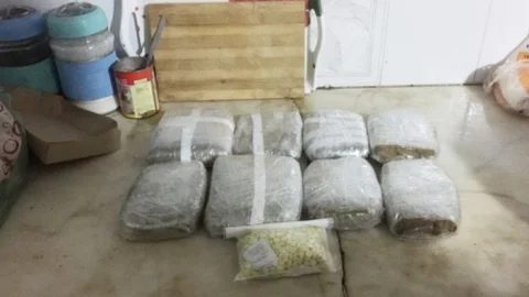 Reyhanlı'da Polis Alıkonulan Suriyeliyi Kurtarırken Uyuşturucu Ele Geçirdi