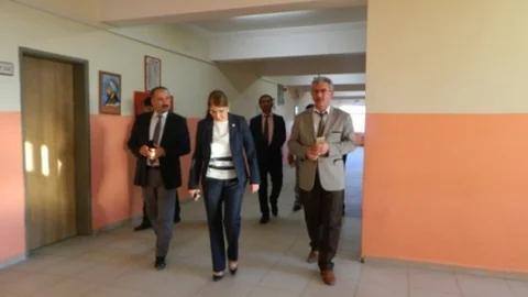 Elbeyli İmkb Çok Programlı Lisesi Kütüphanesi Yenilendi