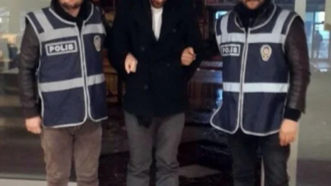 Sahte Polisler Müteahhidin 1 Milyon 100 Bin Lirasını Dolandırdı