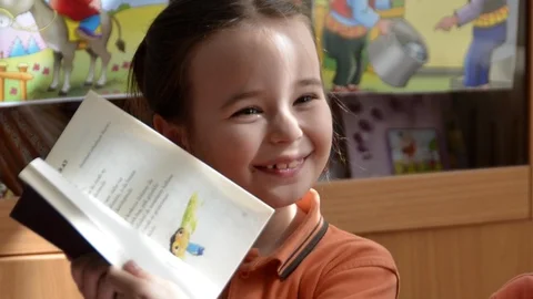 Çocukların Kitap Sevinci