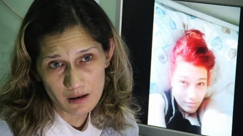 17 Yaşındaki Kübra Annesinin Çantasına “Seni Seviyorum” Notu Bırakıp Kaçtı