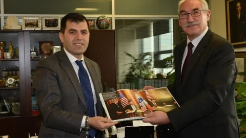 Polonya Büyükelçisi'nden Büyükşehir'e Ziyaret