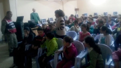 Jandarma'dan Öğrencilere Trafik Semineri