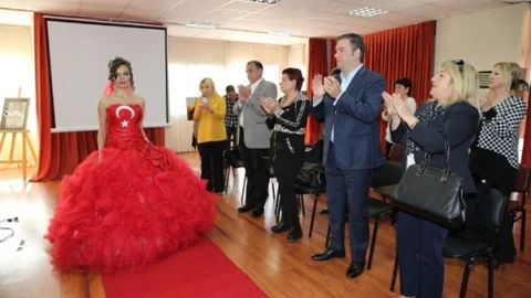 Buca'da Göz Kamaştıran Defile