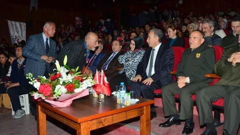 ''bir Hilal Uğruna'' Adana'da