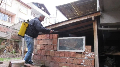 Körfez Belediyesi “Çöp Evi” Temizledi