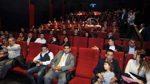 Başkan Tütüncü Personeli İle K.o.z Filmini İzledi