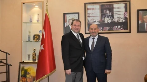 Hendek Belediye Başkanı Püsküllü'ye Ziyaretler Sürüyor