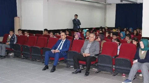 Öğrencilere Sosyal Güvenlik Bilinci Anlatılıyor
