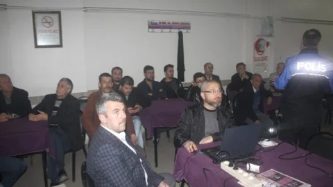 Polis Ve Din Adamlarından Kahvehane Toplantıları