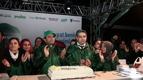 Yeşilay'ın 95. Yılı Pasta Kesilerek Kutlandı