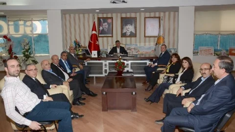 Kayseri Erciyes Anadolu Derneği'nden AK Parti'ye Ziyaret