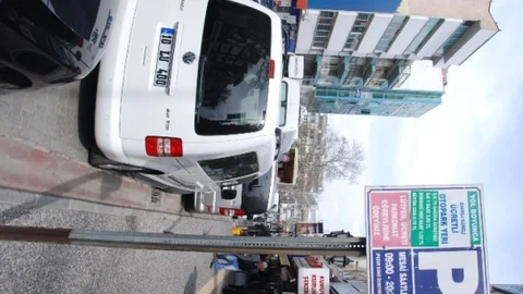 Edremit'te Parkomat Uygulamasına Son Verildi