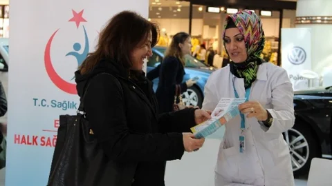Elazığ'da 8 Mart Kadınlar Gününe Dikkat Çekmek İçin Stant Açıldı