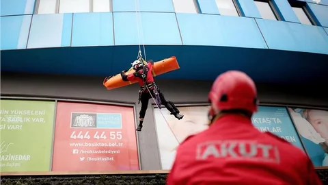 Beşiktaş'ta yangın ve deprem tatbikatı