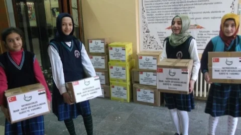 Hayırseverler İmam Hatip Ortaokulundan Suriye'ye Yardım