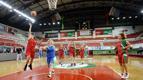 Bu Kez Sahada Ter Döktüler