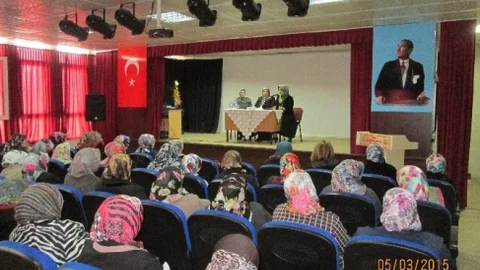 Küre İlçe Müftülüğü 8 Mart Dünya Kadınlar Günü Konferans Düzenledi