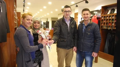 Malkara'da Kadın Girişimcilere Çiçek Dağıtıldı