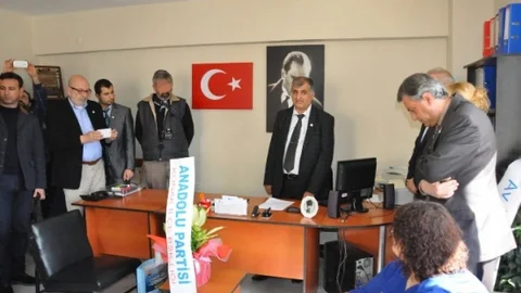 Anadolu Partisi Kuşadası İlçe Binası Açıldı