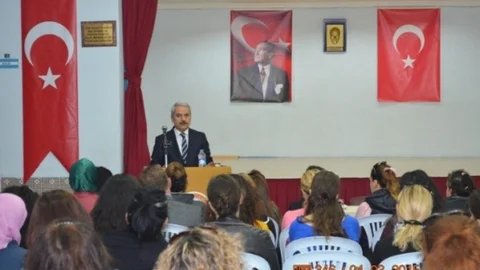 Kaymakam Aksoy Veliler Ve Öğrencilerle Söyleşi Yaptı