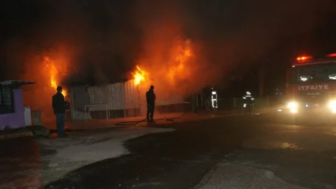 Sakarya'da Alabalık Tesisi Alev Alev Yandı