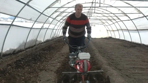 Erzurumlu Seracı “Kar”I Kara Dönüştürdü