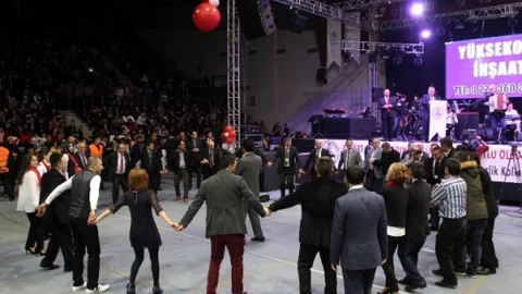 Mustafa Ceceli Bursa'da Coştu Coşturdu