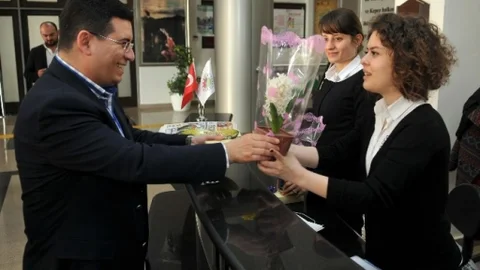 Başkan Tütüncü'den 8 Mart Kadınlar Günü Kutlaması