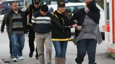 Kırgız Kadını Bıçaklayıp Fuhuş Yaptırdı