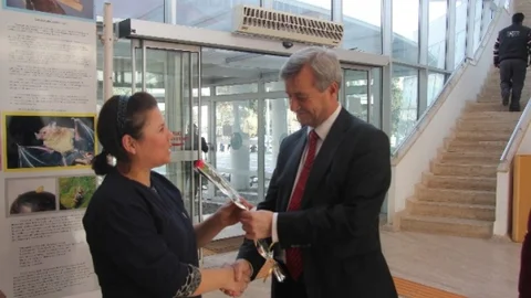 Karanfil İle Kutlama