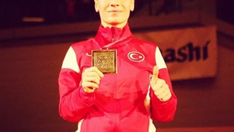 Milli Karateci Serap Özçelik'in Tarihi Hedefi