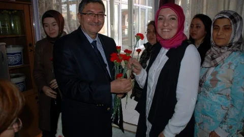 Kadınlar Günü'nde Sağlık Çalışanları Tarafından 'şiddete Hayır' Mesajı Verildi