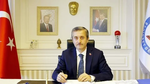 Şahinbey Belediye Başkanı Tahmazoğlu'ndan Dünya Kadınlar Günü Mesajı