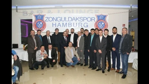 Zonguldaklılar Ve Zonguldak Sporlular Hamburg'da Bir Araya Gelerek Dayanışmanın Örneğini Sergilediler