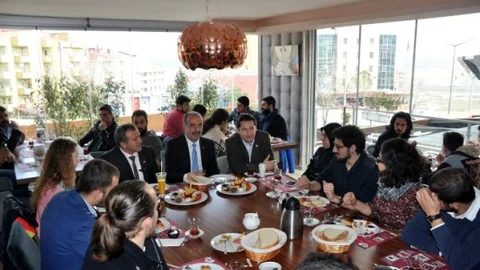 Türkyılmaz Gençlerle Buluştu