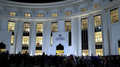 ‘'sani Konukoğlu İlahiyat Fakültesi'' Açıldı