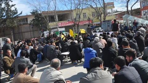 Kahta'da Ramazan Fırat İçin Oturma Eylemi Yapıldı