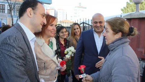 MHP'li Kadınlar 8 Mart Dünya Kadınlar Günü'nü Kutladı