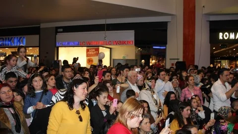 Gülben Ergen “Kadınını Üzen Ben Müslümanım Demesin”