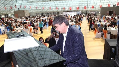 Başkan Türel Kadınlar İçin Çaldı