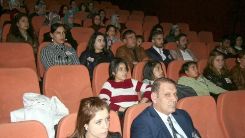 8 Mart'ta İlk Kez Sinema Gördüler