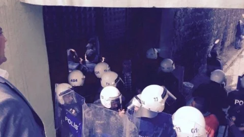 Futbolculara Linç Girişimi