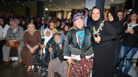 Altıeylül Belediyesi'nden ''Kadınlar Günü'' Etkinliği