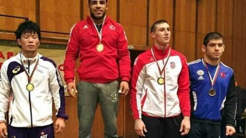 Milli Güreşçiler Bulgaristan'ı Fethetti