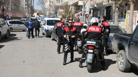 Birbirinden Şikayetçi Olan Şoförlerin Tartışması Kanlı Bitti