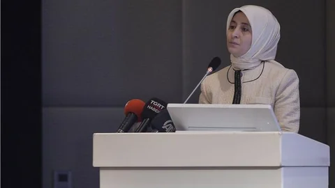 Başbakan Ahmet Davutoğlu'nun eşi Sare Davutoğlu