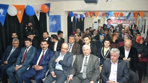 Kapaklı'da AK Parti Gençlik Kolları Kongresi Yapıldı