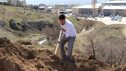 Fü Öğrencileri Fidan Dikti